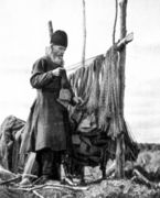 Инок-рыбак за починкой сетей ПКМ 