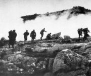 Бой в районе Печенги. Октябрь 1944 г. Из кн.: Великая Отечественная война 1941–1945 в фотографиях и кинодокументах: В 5 т. 