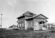 Село Тетрино. Здание бывшей Свято-Троицкой церкви 1900 г. постройки. Фото 1993 г. Из фондов МИНО 