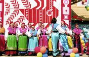 Хор на фольклорном фестивале в селе Умба Из фондов Областного дома народного творчества 