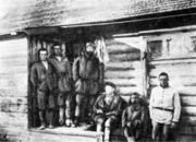 Сотрудники Лапландского заповедника (слева направо): А. Сергин, А. Васильев, Г. М. Крепс, Л. Кокорин, Ф. К. Архипов, О. И. Семенов-Тян-Шанский. Фото 1933 г.