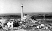 Пос. Никель. Завод возрождается после полного разрушения немцами в 1944. Строительство первой трубы Из фондов Мурманского областного краеведческого музея 