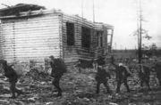 В боевой поход. Пос. Ена, 1943 г. Из кн.: Орешета М. Г. Тропой партизанской памяти 