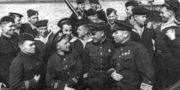 На мостике ПЛ после возвращения из пятого боевого похода. Июль 1942 Из кн.: Сергеев К. М. Лунин атакует «Тирпиц» 