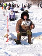 Соревнования по спортивной рыбалке на Семеновском озере в Мурманске. 2005 г. Фото И. Конюшанец 